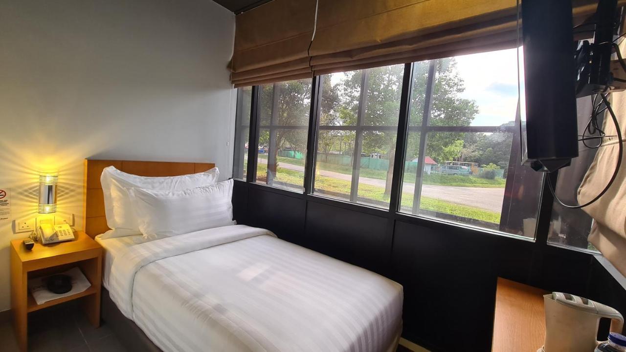 D'Primahotel Lagoi Bintan Bagian luar foto